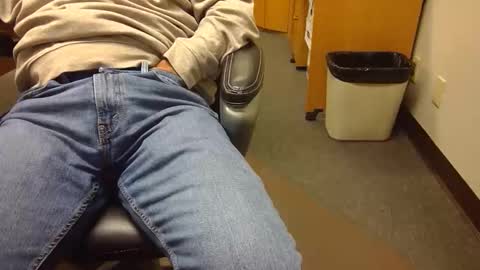 useemie online show from October 31, 6:42 pm