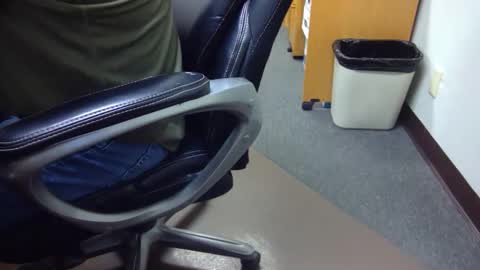 useemie online show from November 21, 9:24 pm