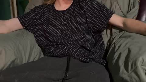 Snapshot of user__null chatting on November 2, 6:54 pm user__null online show from November 2, 6:54 pm