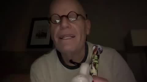 Snapshot of uwsflyguy chatting on October 29, 12:07 pm uwsflyguy online show from October 29, 12:07 pm