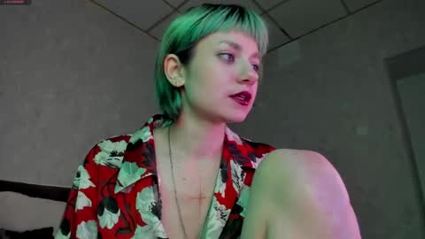 Snapshot of uwu_emmy chatting on June 3, 9:09 pm uwu_emmy online show from June 3, 9:09 pm