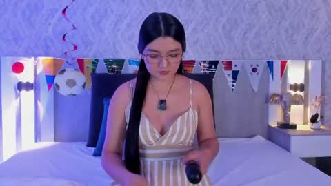 Vaalentina Lux online show from July 7, 2:54 pm