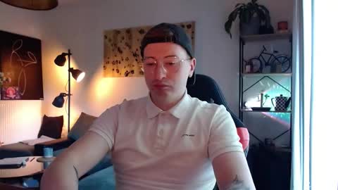 Snapshot of vacation__ chatting on September 23, 2:31 pm vacation__ online show from September 23, 2:31 pm