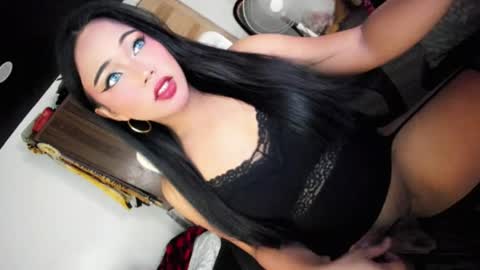 Snapshot of vae_sha chatting on July 7, 7:51 pm JESS - DONT FORGET TO FOLLOW ME AND GIVE ME THUMBS UP online show from July 7, 7:51 pm