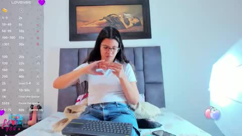 Vahiolet smith online show from April 9, 3:06 am