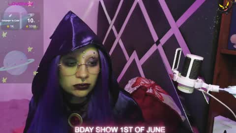Vainilla Independent model online show from May 24, 2:16 am