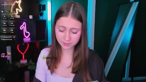 vaiolet_lovely online show from April 26, 7:11 pm