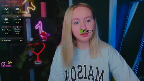 vaiolet_lovely online show from May 9, 10:37 pm
