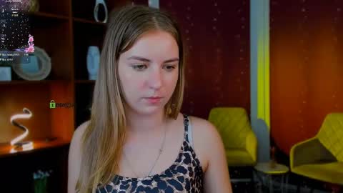vaiolet_lovely online show from May 14, 7:37 am