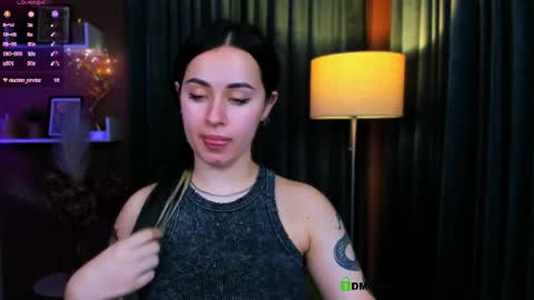 vaiolet_lovely online show from May 27, 1:57 am