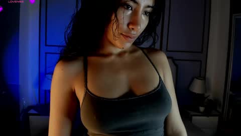 Snapshot of vaiolethsan chatting on May 25, 12:33 pm Vaioleth online show from May 25, 12:33 pm