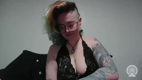 valarieak online show from March 14, 5:35 am