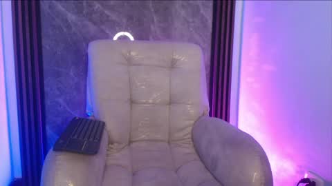 vale_queeny online show from May 25, 3:01 am