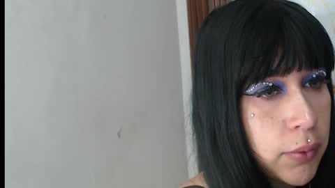Snapshot of valen_ross7 chatting on April 28, 7:46 am valen_ross7 online show from April 28, 7:46 am