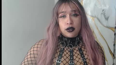 Snapshot of valen_ross7 chatting on May 8, 1:38 pm valen_ross7 online show from May 8, 1:38 pm