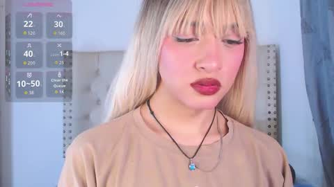 Snapshot of valen_thompson chatting on September 13, 11:26 pm IG-valen mendoza99 twitter valenthompson99 online show from September 13, 11:26 pm