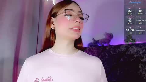 Snapshot of valentina_alba chatting on April 2, 3:42 pm Valentina online show from April 2, 3:42 pm