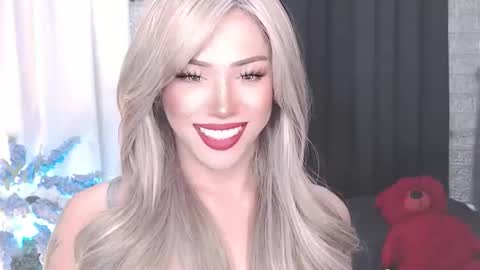Snapshot of valentina_goddess_tsxxx chatting on April 6, 3:02 pm Amanda online show from April 6, 3:02 pm