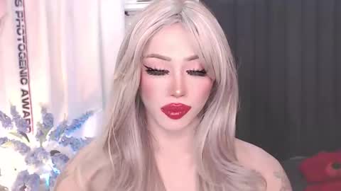 Snapshot of valentina_goddess_tsxxx chatting on April 7, 1:55 pm Amanda online show from April 7, 1:55 pm
