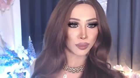 Snapshot of valentina_goddess_tsxxx chatting on April 17, 5:32 am Amanda online show from April 17, 5:32 am