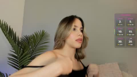 VALENTINA  online show from October 10, 11:48 pm