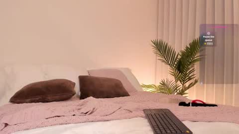 VALENTINA  online show from November 28, 12:13 am