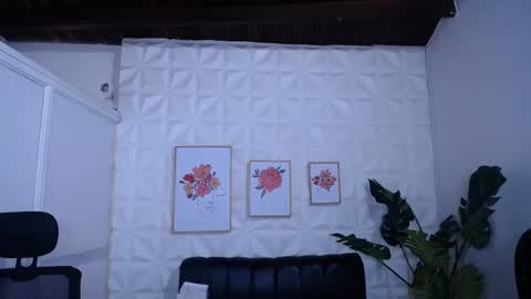 Valentina  online show from March 11, 6:25 pm