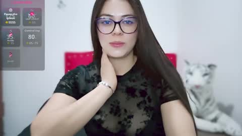 Snapshot of valentina_nappi96 chatting on May 24, 7:19 pm VALE online show from May 24, 7:19 pm