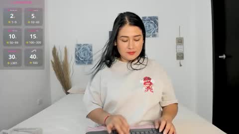 Snapshot of valentina_owens chatting on November 23, 11:48 pm valentina_owens online show from November 23, 11:48 pm