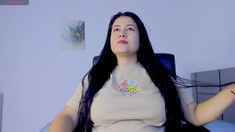 Snapshot of valentina_owens chatting on March 18, 12:19 pm valentina_owens online show from March 18, 12:19 pm