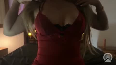 valentina_x3 online show from April 12, 10:42 am