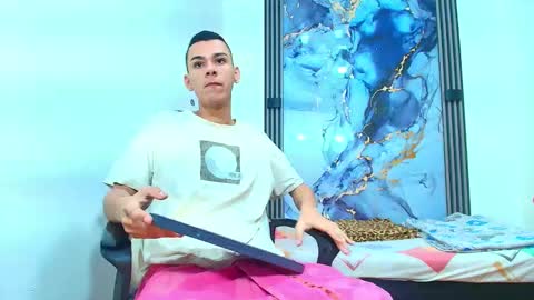 valentina_y_sneiderr online show from February 2, 7:01 pm