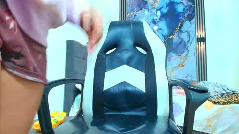 valentina_y_sneiderr online show from February 9, 6:56 pm