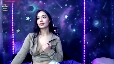 valentinarojass_ online show from March 21, 2:42 pm