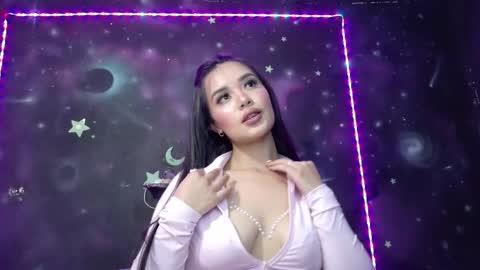 valentinarojass_ online show from April 17, 6:22 pm