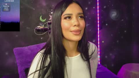 valentinarojass_ online show from May 15, 5:53 pm