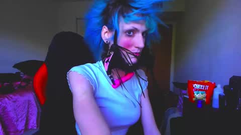 Snapshot of valentinas_dream chatting on September 15, 12:38 pm Tina Bates online show from September 15, 12:38 pm