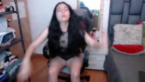 valentinasmith18 online show from February 12, 8:15 pm