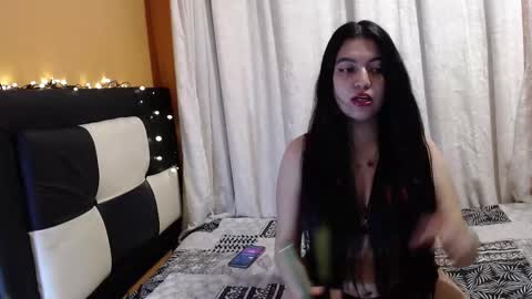 valentinasmith18 online show from March 5, 12:39 am