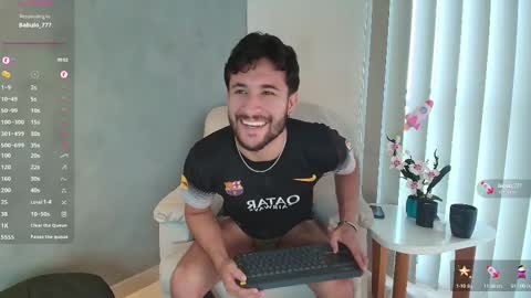 Snapshot of valentinoford chatting on February 22, 9:37 pm Valentino online show from February 22, 9:37 pm