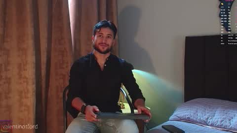 Snapshot of valentinoford chatting on September 10, 8:42 pm Valentino online show from September 10, 8:42 pm