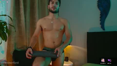 Snapshot of valentinoford chatting on October 2, 12:17 am Valentino online show from October 2, 12:17 am