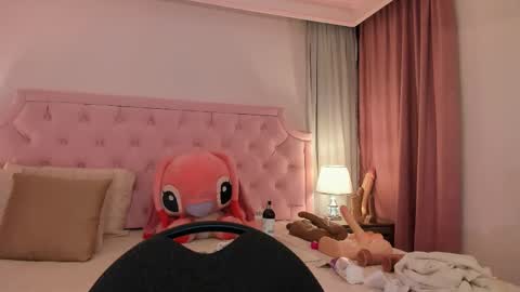 Vale Toro  online show from February 13, 12:21 pm