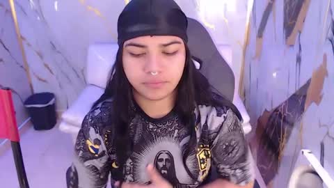 Snapshot of valeri_harpers4 chatting on September 10, 1:00 pm valeri_harpers4 online show from September 10, 1:00 pm