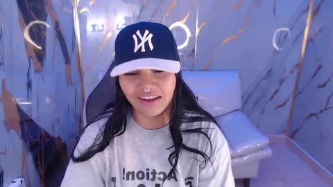 Snapshot of valeri_harpers4 chatting on September 15, 1:22 pm valeri_harpers4 online show from September 15, 1:22 pm