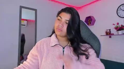 Snapshot of valeri_harpers4 chatting on October 3, 2:14 pm valeri_harpers4 online show from October 3, 2:14 pm