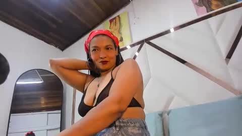 Snapshot of valeria_gil_ chatting on April 25, 3:53 am valeria_gil_ online show from April 25, 3:53 am