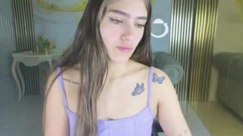 Snapshot of valeriaa_s chatting on July 14, 12:11 pm valeriaa_s online show from July 14, 12:11 pm