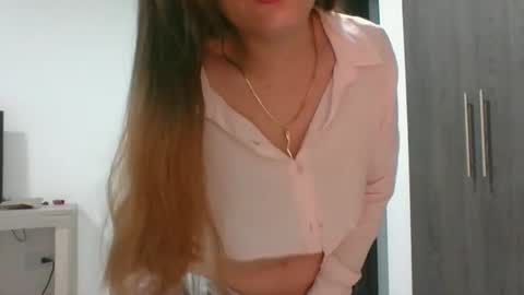 Snapshot of valeriafrannco chatting on March 12, 5:13 am valeriafrannco online show from March 12, 5:13 am