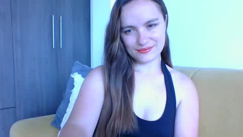 Snapshot of valeriafrannco chatting on March 17, 7:50 pm valeriafrannco online show from March 17, 7:50 pm